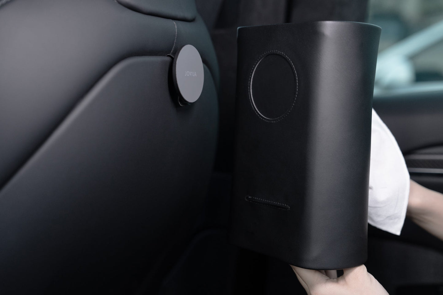 MagSafe Tissuebox Houder voor Tesla – Stijlvol & Functioneel