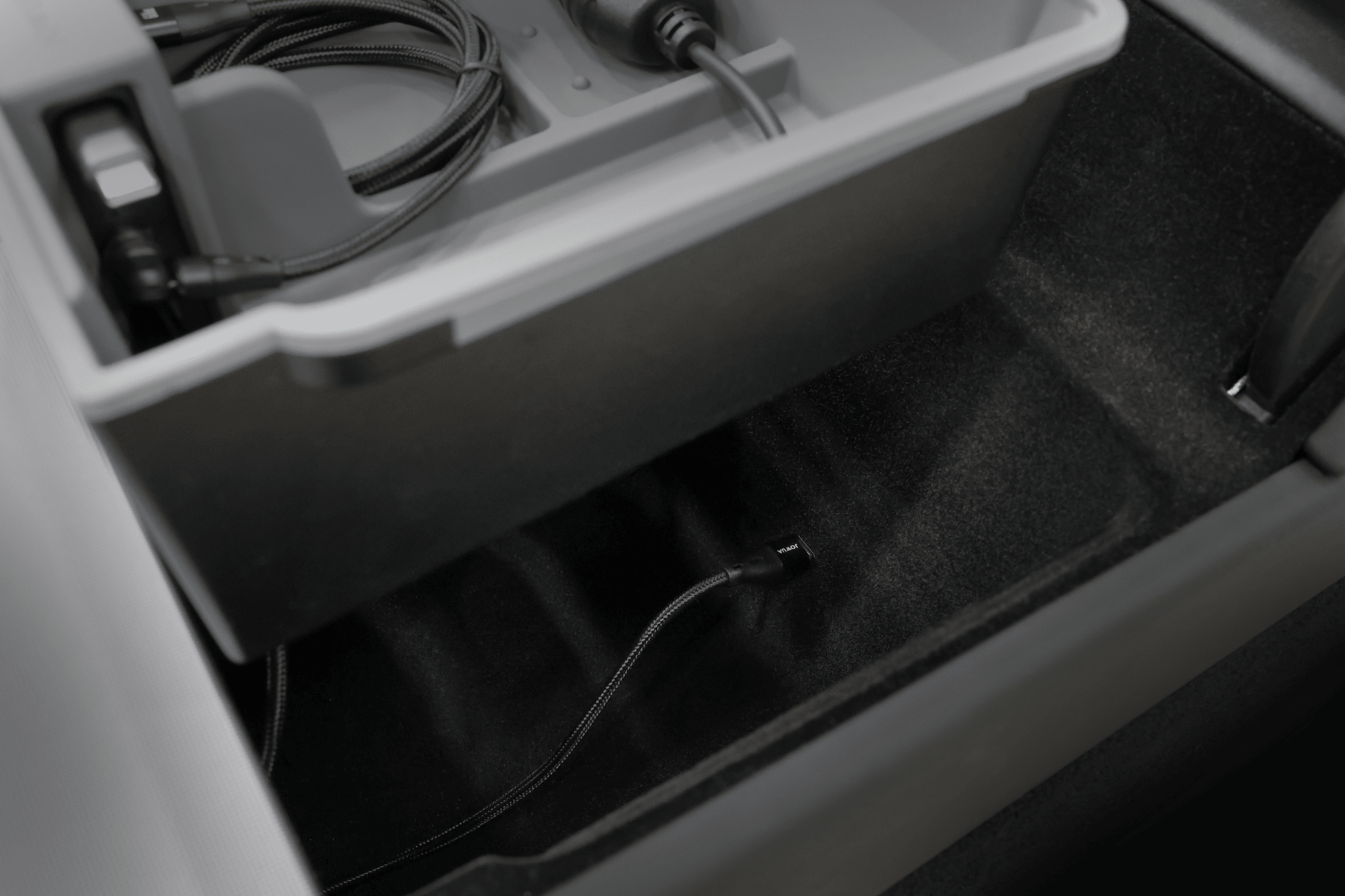 Armrest Storage Organizer Set with Power HUB (Tesla Model Y Standard 2026+)-4