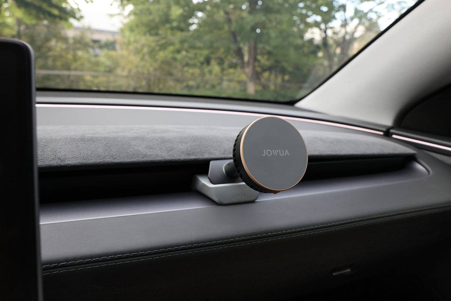 Active Cooling MagSafe Car Mount for Air Vents (Model 3 Highland & Model Y Juniper)-4