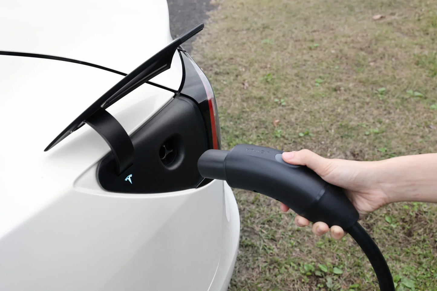 NACS Mobile Connector Solution for Tesla-1